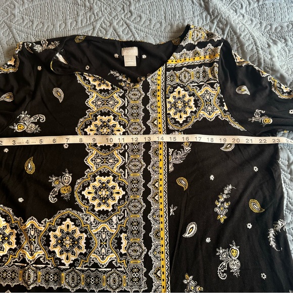 Chico’s Top - Picture 9 of 9